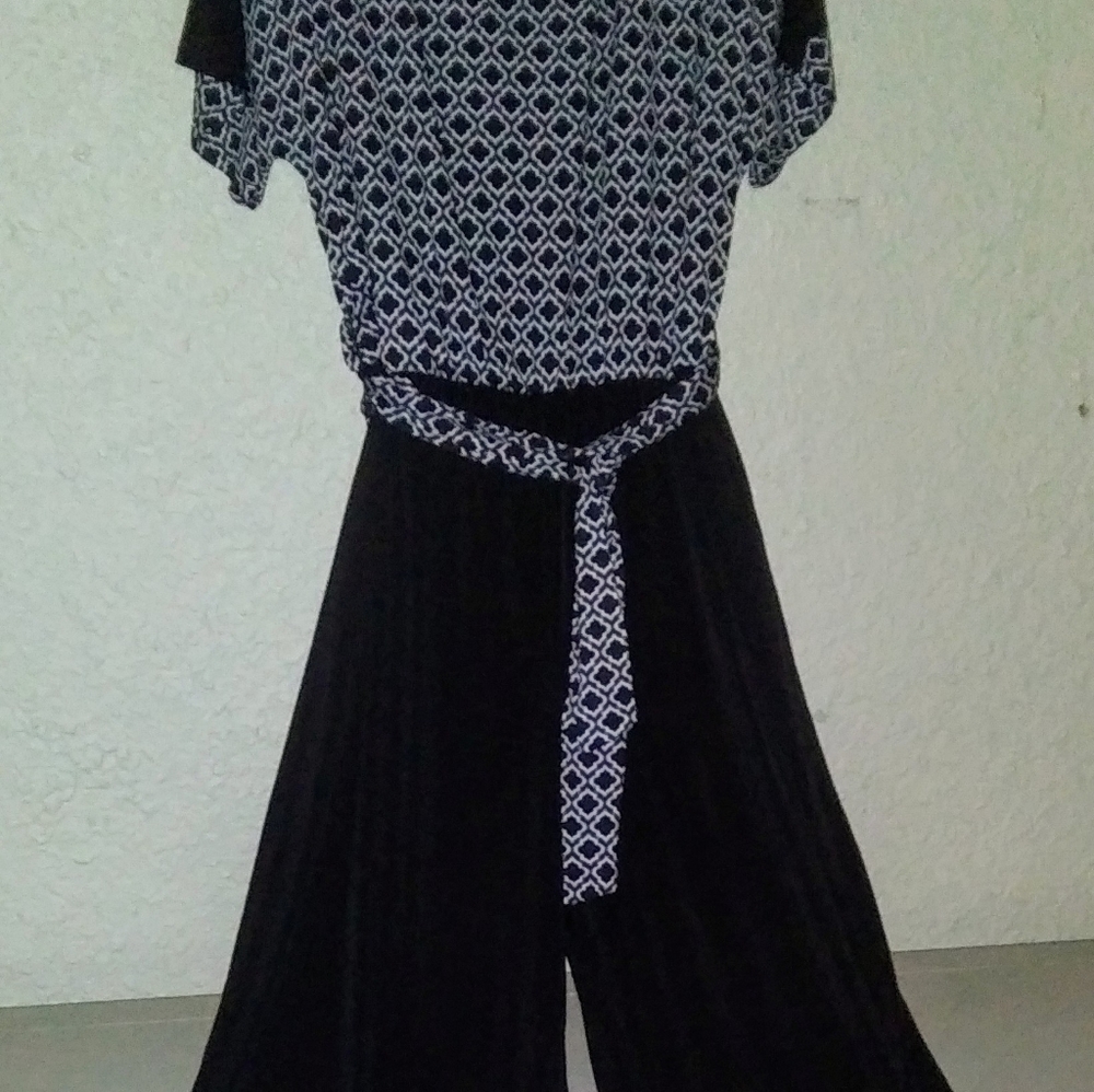 Women's 14-16 Plus Size Jumper----NEW